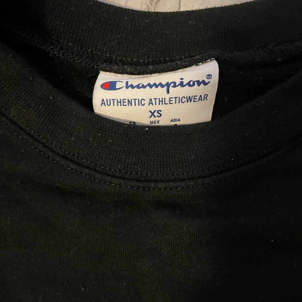 Santa Cruz Crew Neck Sweatshirt - Picture 2 of 4